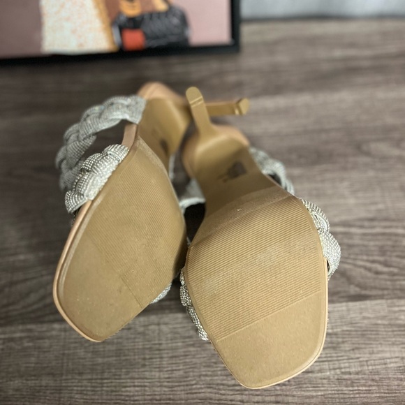 Torrid embellished heel sandals size 7.5W - Picture 5 of 9